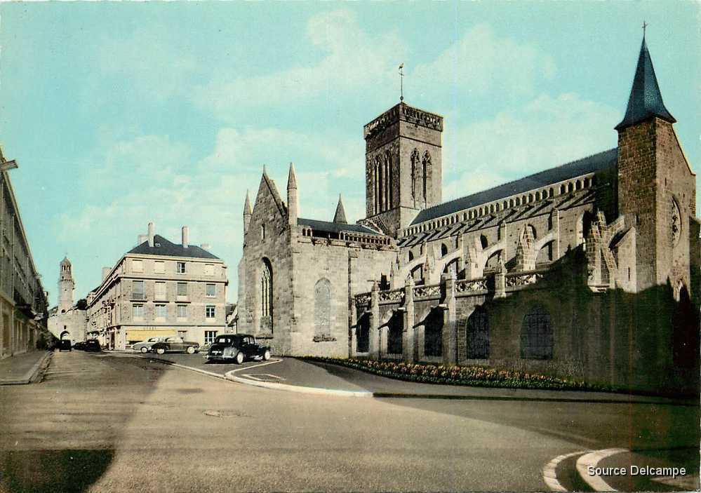 14 Vire Notre Dame.jpg